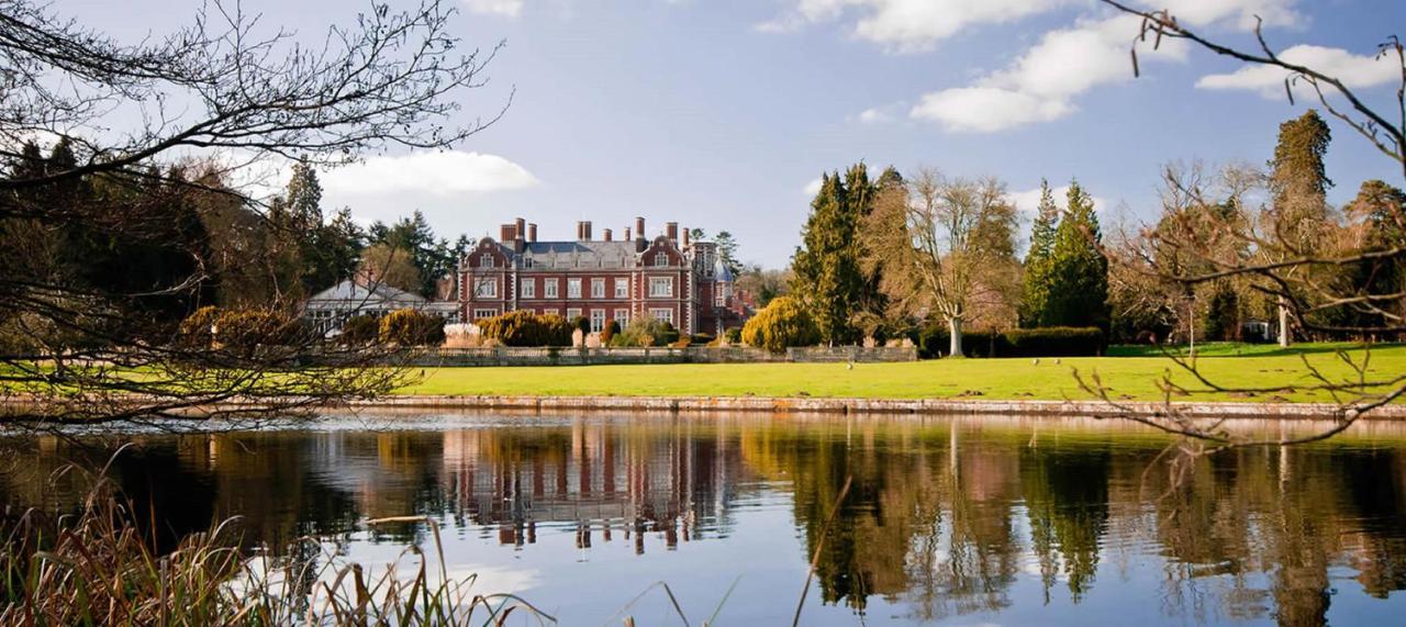 Lynford Hall Hotel Mundford Esterno foto