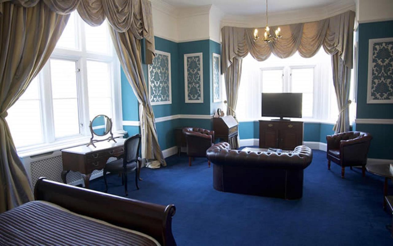Lynford Hall Hotel Mundford Esterno foto
