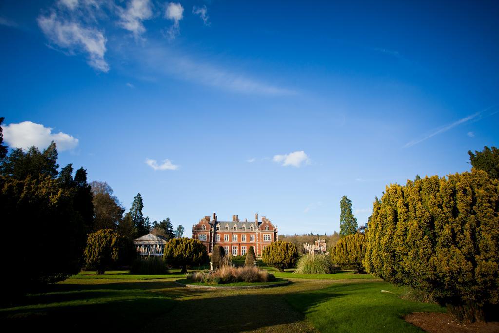 Lynford Hall Hotel Mundford Esterno foto