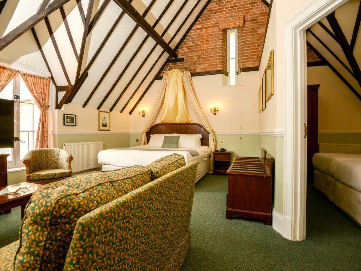 Lynford Hall Hotel Mundford Esterno foto